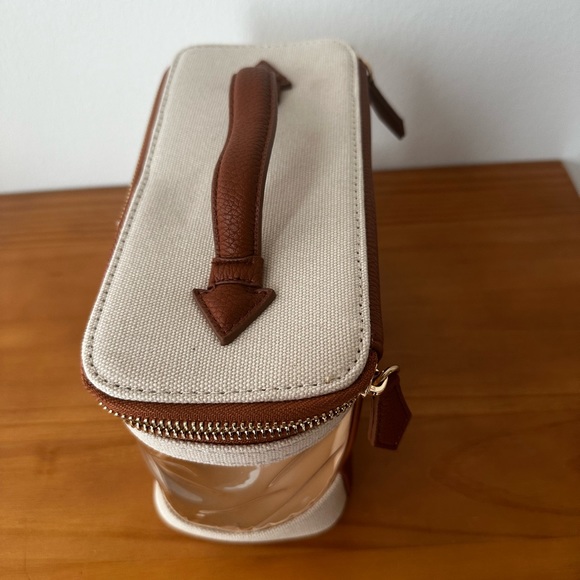 Henny + Lev The Max Makeup Trunk Bag Cream and Brown One Size - Picture 7 of 9